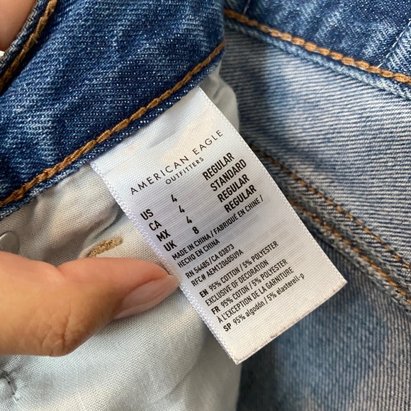 American Eagle Distressed Mom Jean - Picture 4 of 7